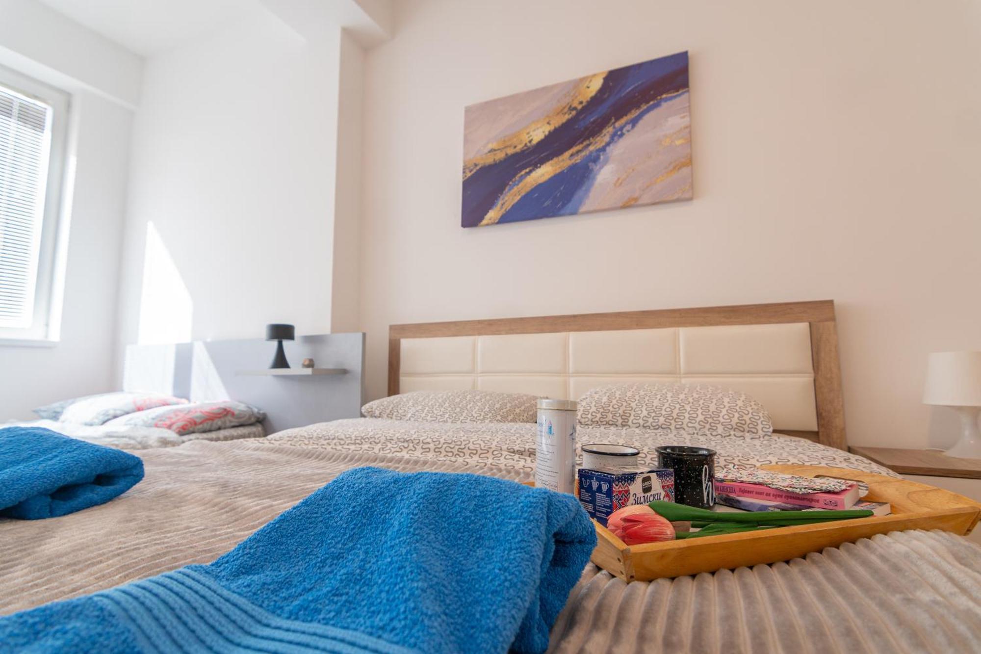 Blue High End Apts By Eluxory Apartment *